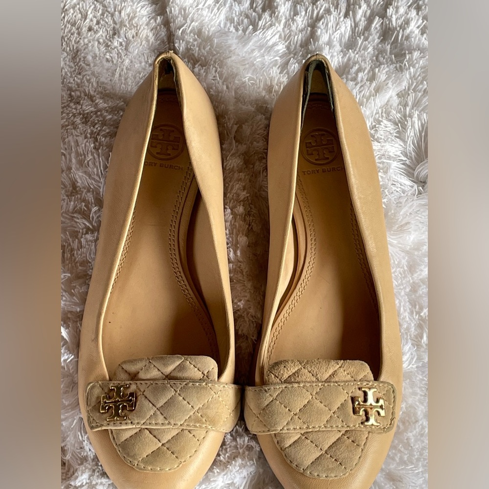 Tory burch woman cream flats size 9.5